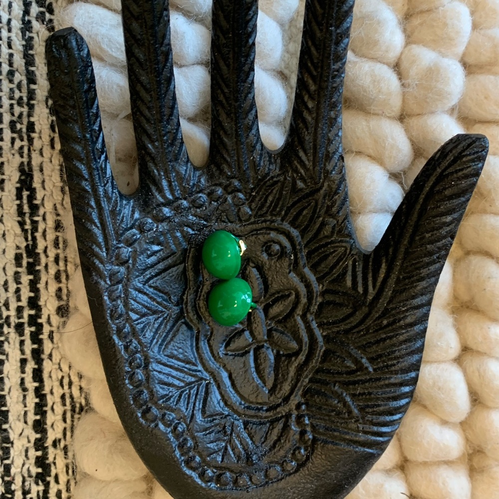 4 / 20$ SALE  emerald green dot clip on earrings
